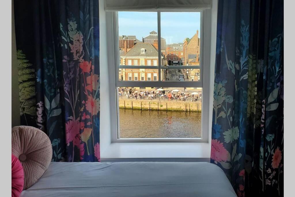 The Riverside At Woodsmill Quay With Parking York Extérieur photo